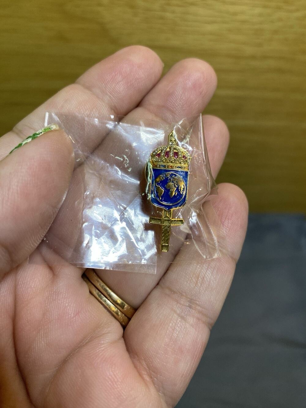 Swedish Defense Research Agency Coat Of Arms FOI Lapel Pin